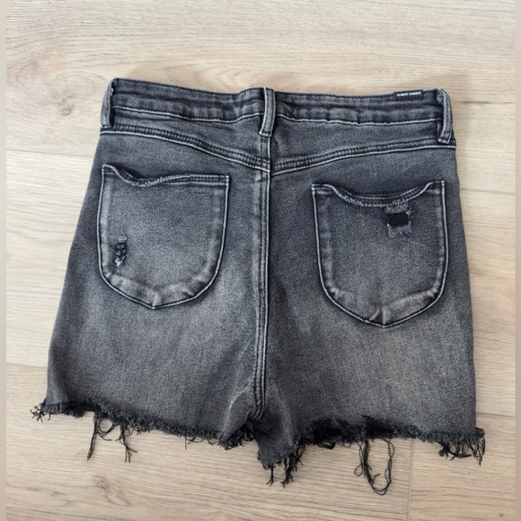 Almost Famous Woman’s shorts 🩳 - Picture 7 of 7